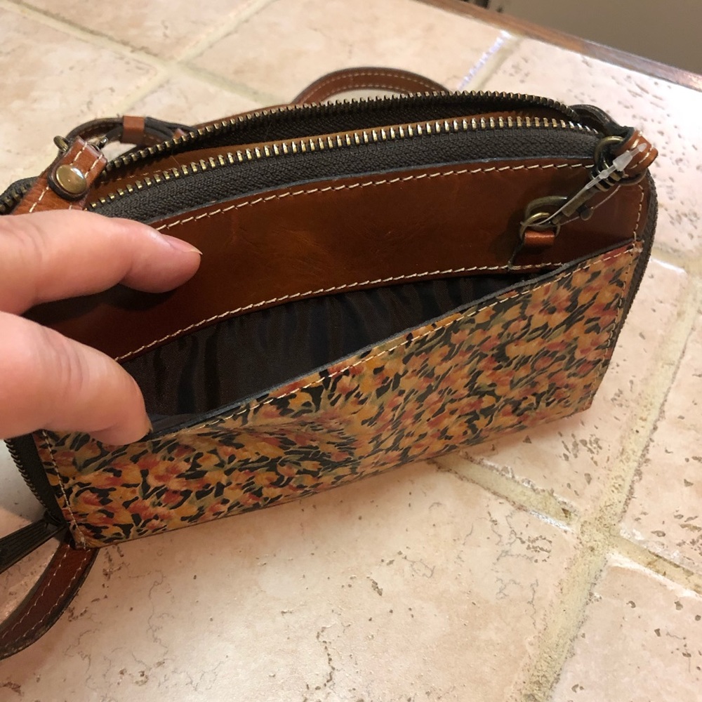 Patricia Nash crossbody wallet purse